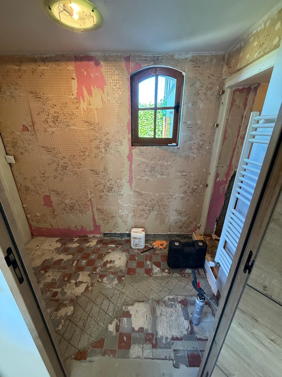 Avant - Pièce ancienne dégradée